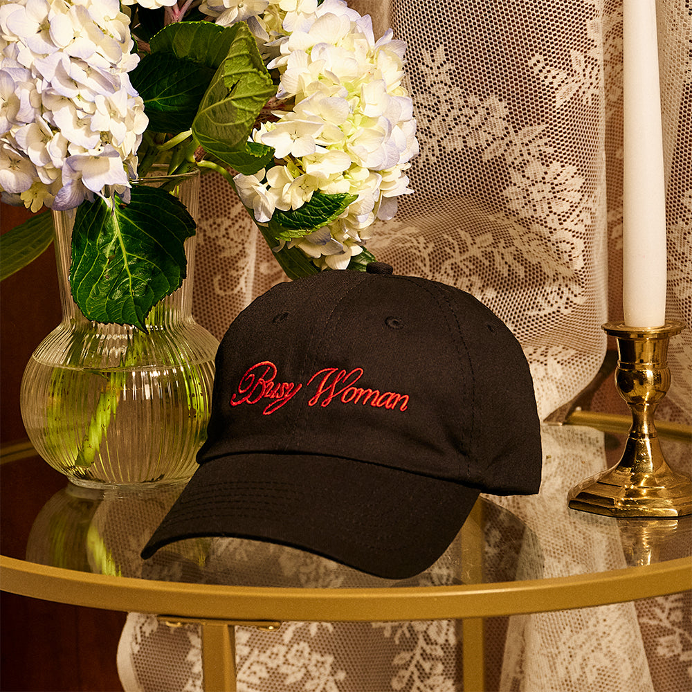 Sabrina Carpenter - busy woman hat