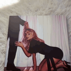 Man's Best Friend D2C Luxe Packaging LP - Sabrina Carpenter UK Man's Best Friend D2C Luxe Packaging LP - Sabrina Carpenter UK